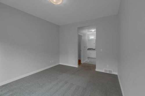 137 Willow Park North, Cochrane, AB - Indoor Photo Showing Other Room