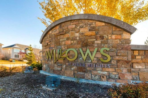 137 Willow Park North, Cochrane, AB - Outdoor