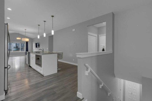 137 Willow Park North, Cochrane, AB - Indoor Photo Showing Kitchen