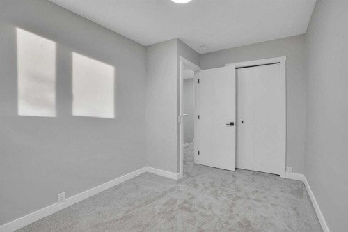 7842 21A Street Se, Calgary, AB - Indoor Photo Showing Other Room