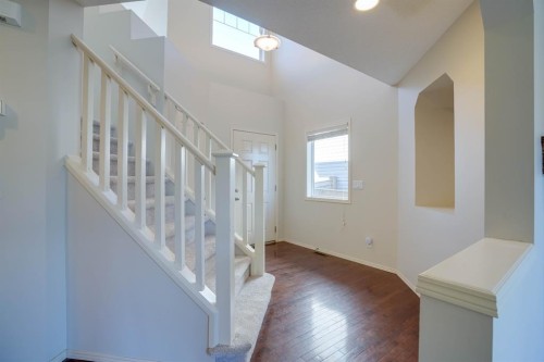 15 Tuscany Reserve Bay Nw, Calgary, AB - Indoor Photo Showing Other Room