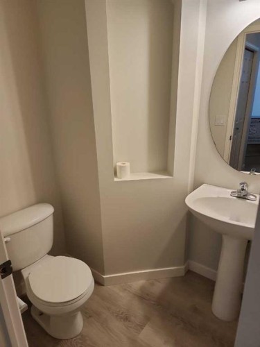 15 Tuscany Reserve Bay Nw, Calgary, AB - Indoor Photo Showing Bathroom