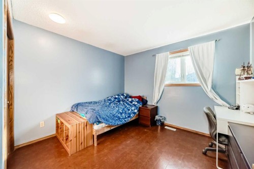 78 Sandringham Way Nw, Calgary, AB - Indoor Photo Showing Bedroom