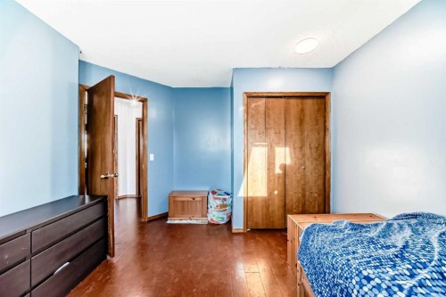 78 Sandringham Way Nw, Calgary, AB - Indoor Photo Showing Bedroom