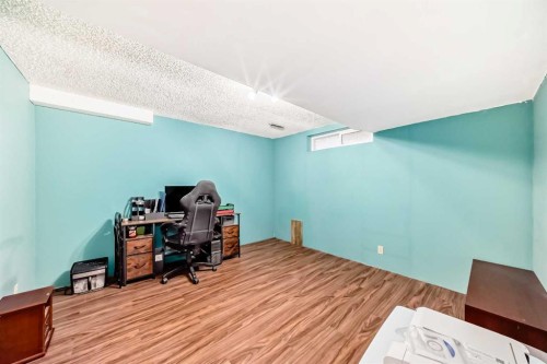 78 Sandringham Way Nw, Calgary, AB - Indoor Photo Showing Other Room