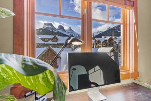 318-170 Crossbow Place, Canmore, AB - Indoor Photo Showing Dining Room