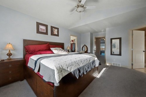 1718 High Park Drive Nw, High River, AB - Indoor Photo Showing Bedroom