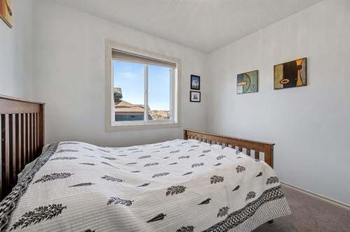 1718 High Park Drive Nw, High River, AB - Indoor Photo Showing Bedroom