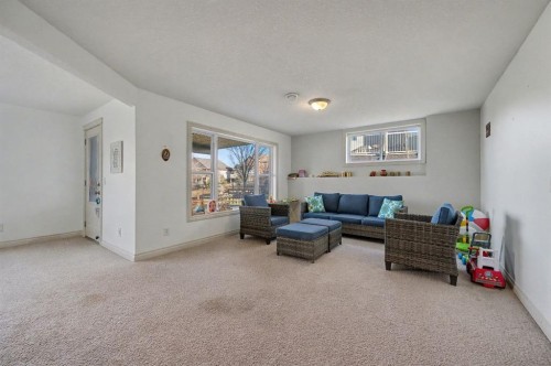 1718 High Park Drive Nw, High River, AB - Indoor Photo Showing Other Room