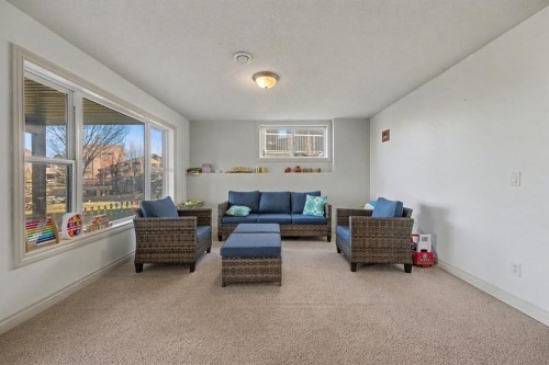 1718 High Park Drive Nw, High River, AB - Indoor Photo Showing Other Room
