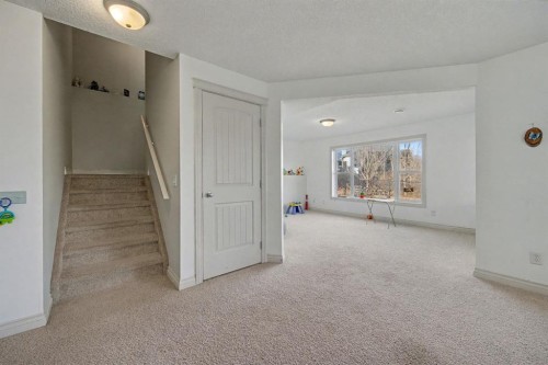 1718 High Park Drive Nw, High River, AB - Indoor Photo Showing Other Room