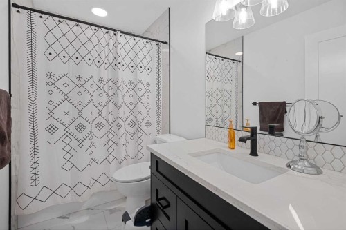 1071 Stevens Place, Crossfield, AB - Indoor Photo Showing Bathroom