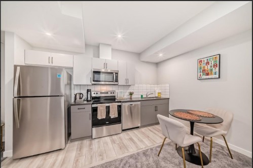69 Amblehurst Way Nw, Calgary, AB - Indoor Photo Showing Kitchen