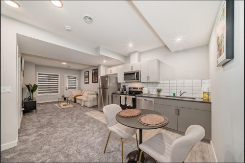 69 Amblehurst Way Nw, Calgary, AB - Indoor