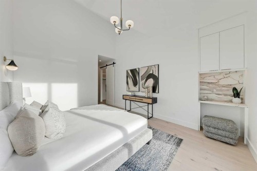2008 8 Avenue Se, Calgary, AB - Indoor Photo Showing Bedroom