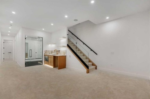 2008 8 Avenue Se, Calgary, AB - Indoor Photo Showing Other Room