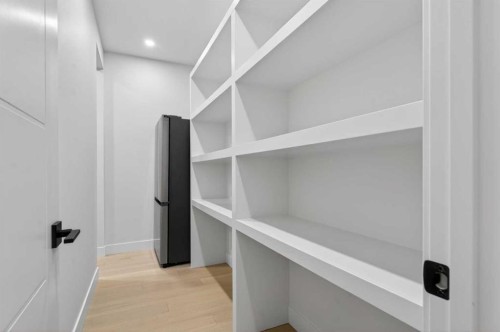 95 South Shore Road, Chestermere, AB - Indoor