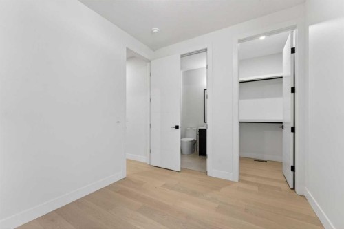 95 South Shore Road, Chestermere, AB - Indoor Photo Showing Other Room