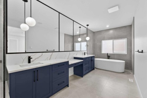 95 South Shore Road, Chestermere, AB - Indoor Photo Showing Bathroom