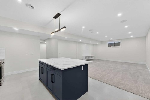 95 South Shore Road, Chestermere, AB - Indoor