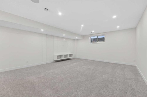 95 South Shore Road, Chestermere, AB - Indoor Photo Showing Other Room