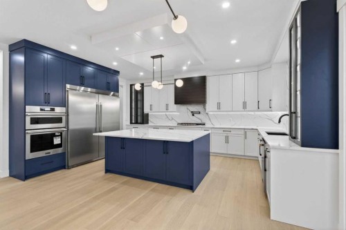 95 South Shore Road, Chestermere, AB - Indoor Photo Showing Kitchen With Upgraded Kitchen