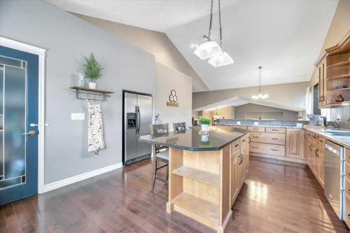 218 Allan Crescent, Vulcan, AB - Indoor Photo Showing Kitchen