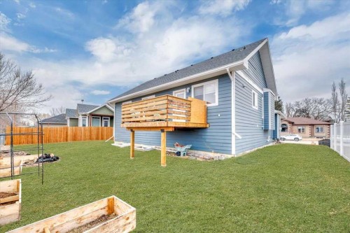 218 Allan Crescent, Vulcan, AB - Outdoor