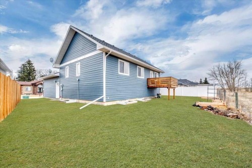 218 Allan Crescent, Vulcan, AB - Outdoor