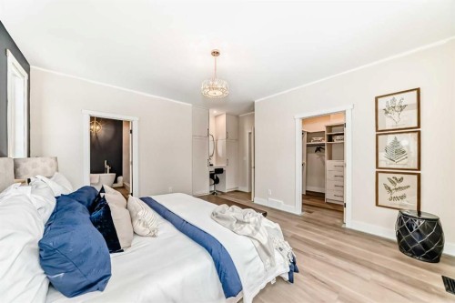 1 Spruce Bank Crescent Sw, Calgary, AB - Indoor Photo Showing Bedroom