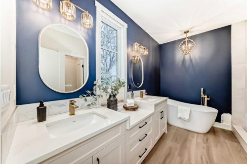 1 Spruce Bank Crescent Sw, Calgary, AB - Indoor Photo Showing Bathroom