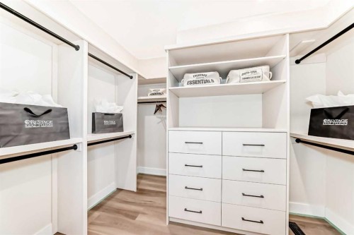 1 Spruce Bank Crescent Sw, Calgary, AB - Indoor