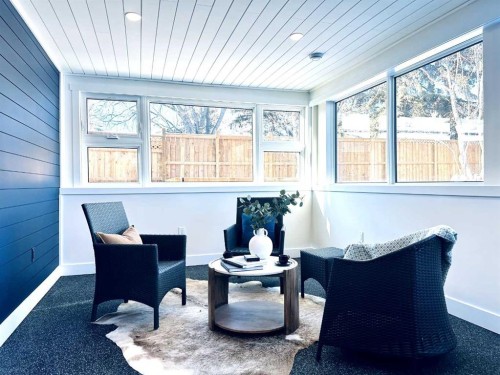 1 Spruce Bank Crescent Sw, Calgary, AB - Indoor Photo Showing Other Room