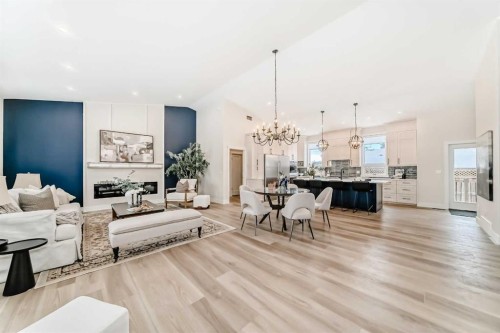 1 Spruce Bank Crescent Sw, Calgary, AB - Indoor Photo Showing Living Room