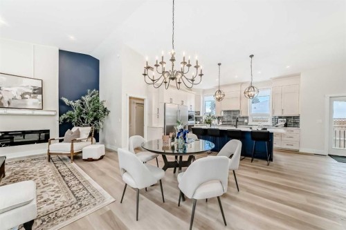 1 Spruce Bank Crescent Sw, Calgary, AB - Indoor Photo Showing Dining Room