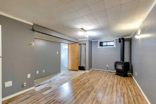 3328 45 Street Sw, Calgary, AB - Indoor Photo Showing Other Room