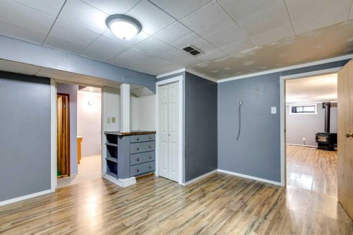 3328 45 Street Sw, Calgary, AB - Indoor Photo Showing Other Room
