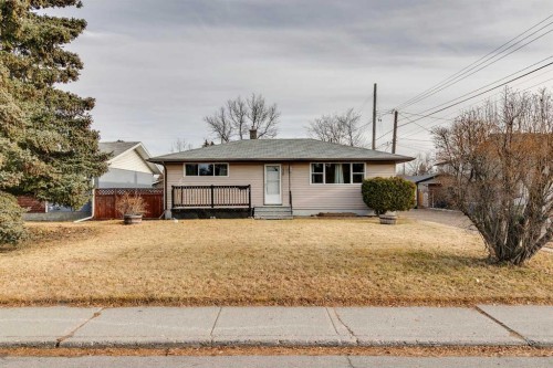 3328 45 Street Sw, Calgary, AB - Outdoor