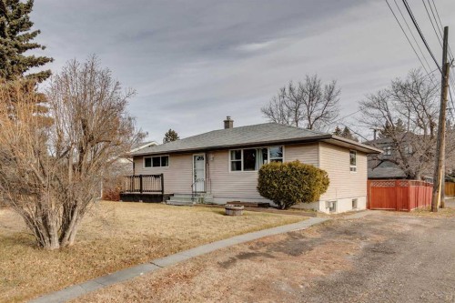 3328 45 Street Sw, Calgary, AB - Outdoor