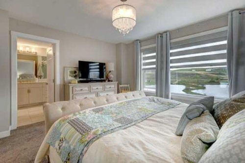 144 Cranbrook Gardens West, Calgary, AB - Indoor Photo Showing Bedroom