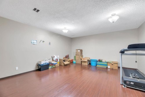 98 Pantego Road Nw, Calgary, AB - Indoor