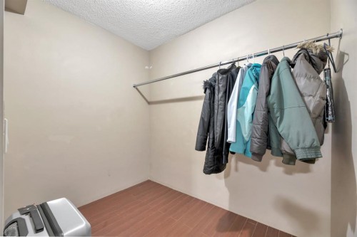 98 Pantego Road Nw, Calgary, AB - Indoor With Storage