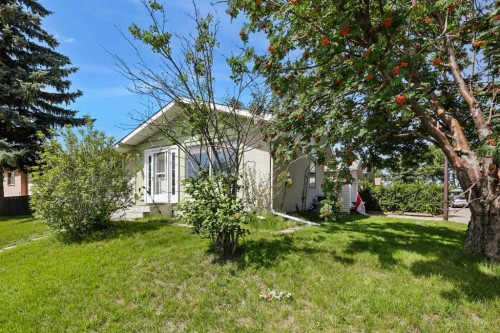 63 Olympia Crescent Se, Calgary, AB - Outdoor