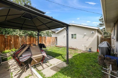 63 Olympia Crescent Se, Calgary, AB - Outdoor With Exterior