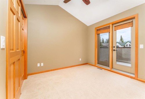 2-722 3Rd Street, Canmore, AB - Indoor Photo Showing Other Room