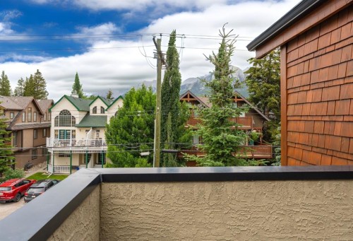 2-722 3Rd Street, Canmore, AB - Outdoor