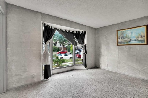 7915 Ranchview Drive Nw, Calgary, AB - Indoor Photo Showing Other Room