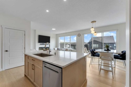 172 Precedence Hill, Cochrane, AB - Indoor Photo Showing Kitchen