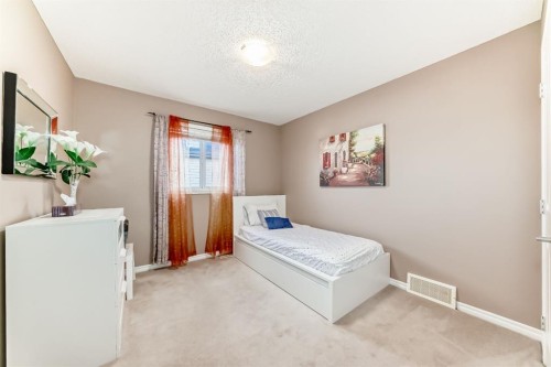108 Seagreen Lane, Chestermere, AB - Indoor Photo Showing Bedroom