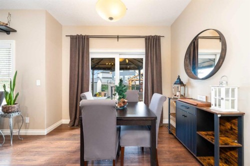 719 Hampton Hills Drive Ne, High River, AB - Indoor Photo Showing Dining Room